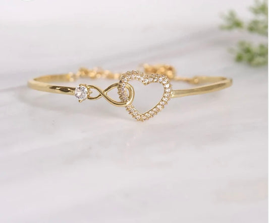 Love Herz Armband - Symbol der Ewigen Liebe